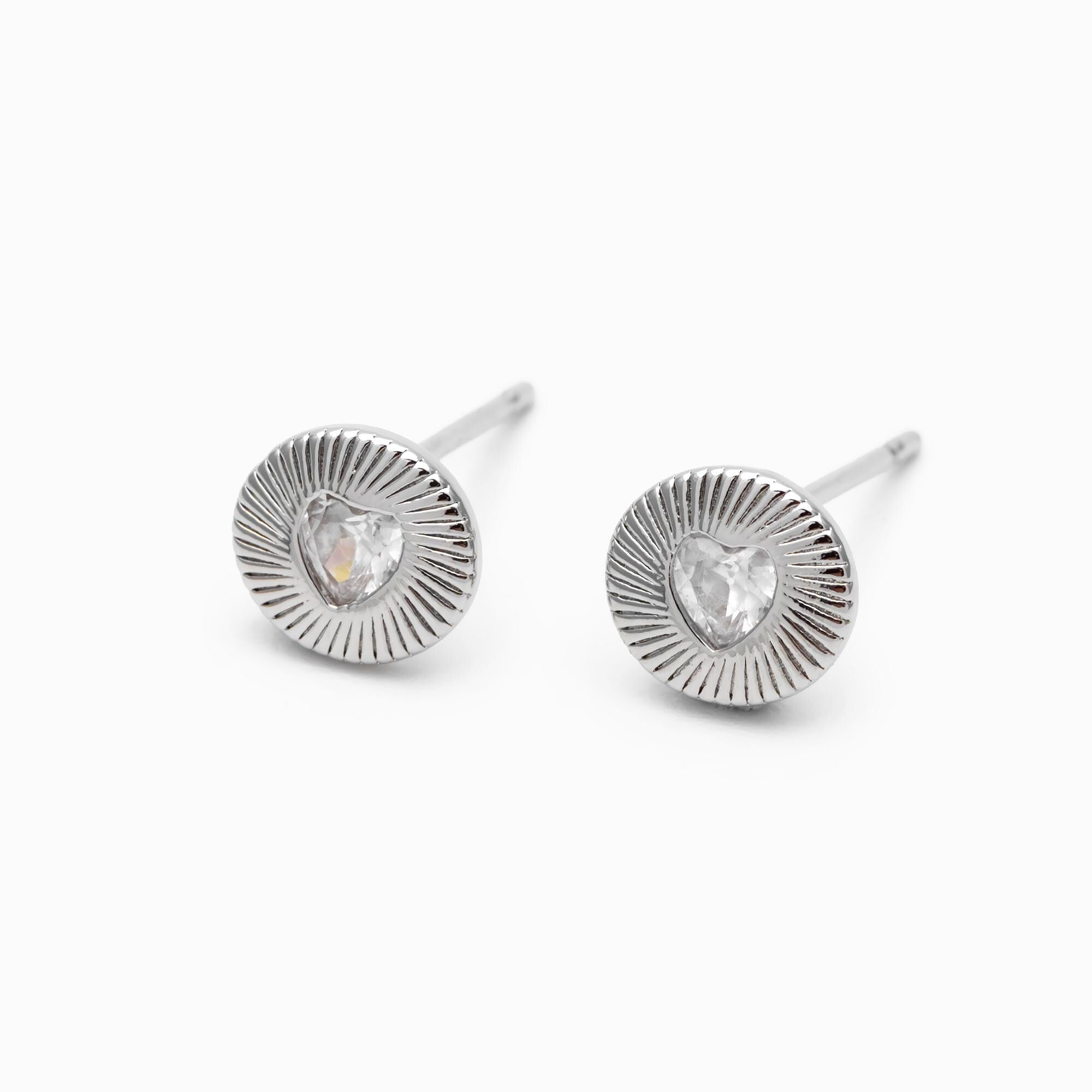 10pcs CZ Pave Heart Round Earrings, Gold/ Rhodium Plated Brass Dainty Stud Earrings (GB-4758)